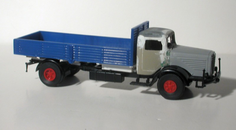 B�ssing-NAG 7000 Pritschenwagen mit Schmalkabine von Wiking/Brekina/Herpa