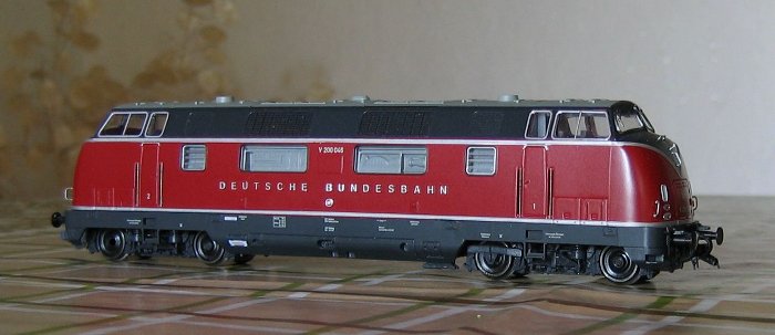 Rocos V 200 mit passenden Fenstern