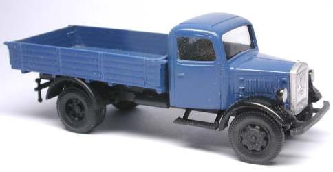 adp Mercedes L 3000 von schr&auml;g vorn