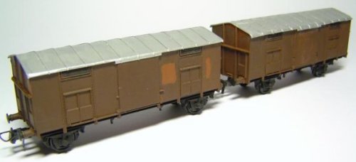 F mit Papierd&auml;chern