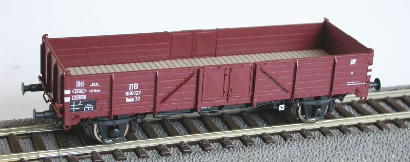 Omm 32 (Linz) mit Fischbauchlangtr�gern von Roco