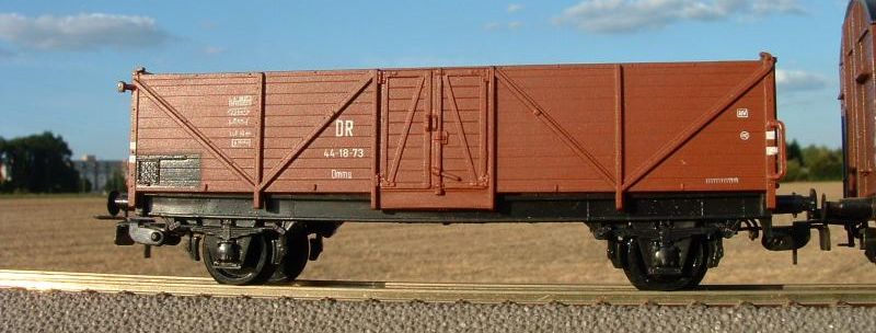 Omm 34 mit Holzt&uuml;ren: das alte Piko-Modell