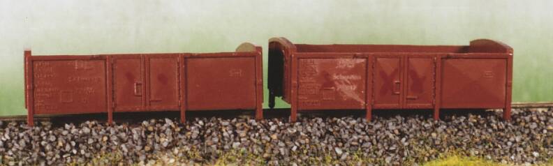 2 Wagenk&auml;sten vom Trix-Schwerin