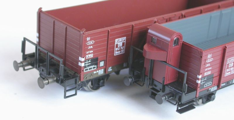 Omm 33 (Villach) mit fehlendem Bremserhaus von Liliput und mit vorhandenem von Roco