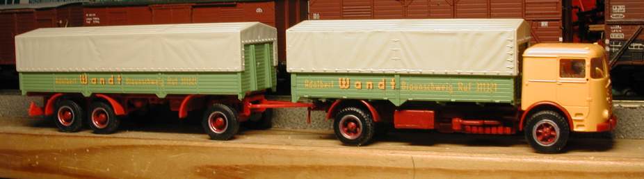 B�ssing Commodore LU 11/16 Baujahr 1960 mit langem Radstand von Roskopf/Brekina